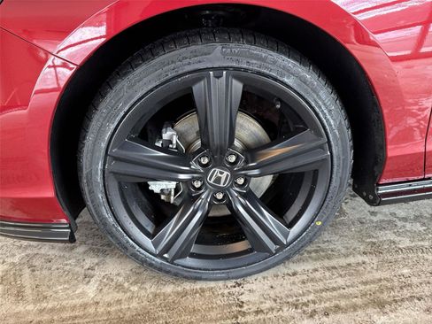 Used 2024 Honda Accord Sport image 19