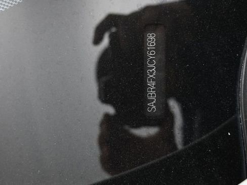 Used 2018 Jaguar XF image 9