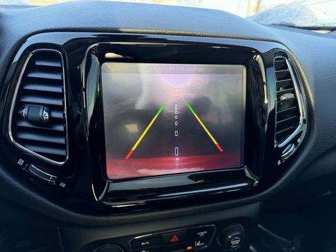 Used 2017 Jeep Compass Limited image 21