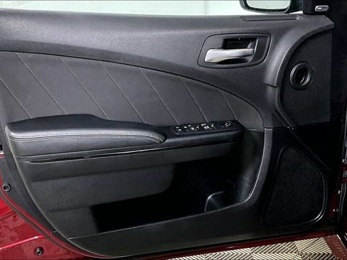 Used 2020 Dodge Charger R/T w/ Blacktop Package image 23