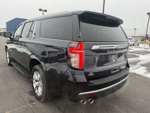Used 2023 Chevrolet Suburban Premier image 4
