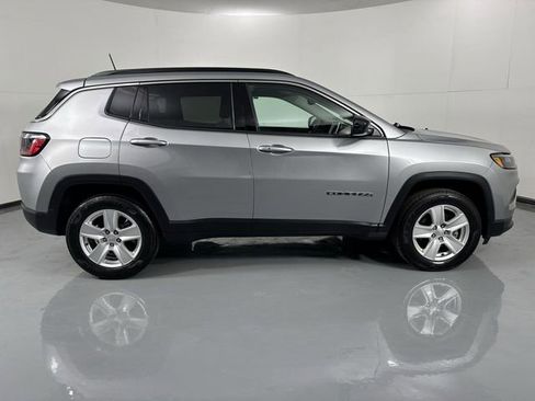 Used 2022 Jeep Compass Latitude AWD/4WD image 35