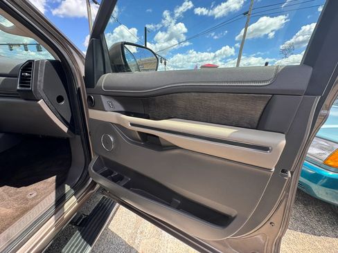 Used 2018 Ford Expedition Max Limited w/ Equipment Group 302A AWD/4WD image 26