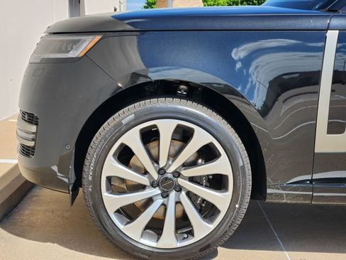 New 2026 Land Rover Range Rover Long Wheelbase SE AWD/4WD image 6