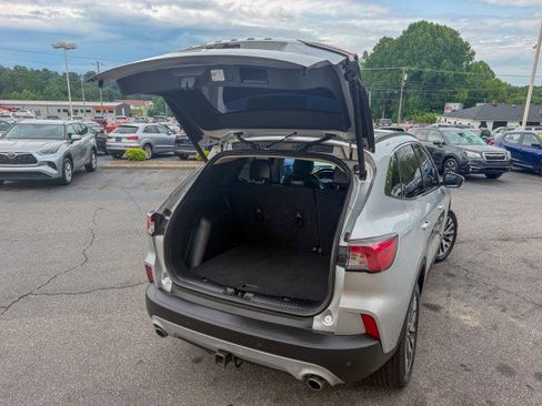 Used 2020 Ford Escape Titanium AWD/4WD image 18