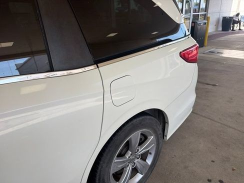 Used 2019 Honda Odyssey EX image 7