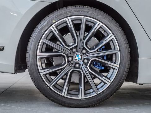 Used 2020 BMW 740i w/ M Sport Package image 15