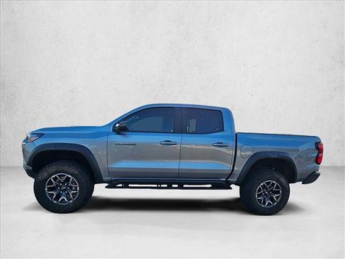 Used 2024 Chevrolet Colorado ZR2 w/ ZR2 Convenience Package III AWD/4WD image 9