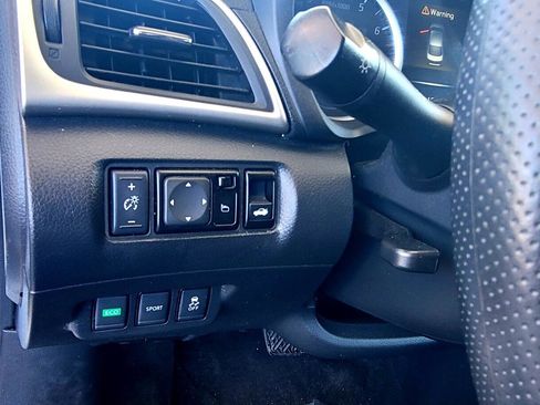 Used 2018 Nissan Sentra S image 23