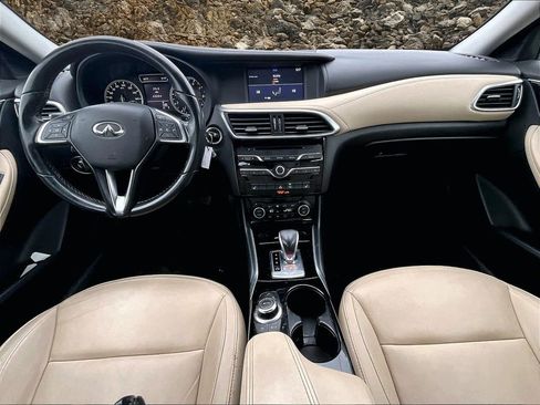 Used 2018 INFINITI QX30 Premium w/ Cargo Package image 13