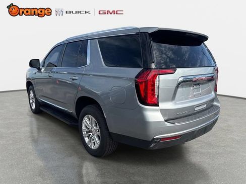 Used 2024 GMC Yukon SLT w/ SLT Premium Package AWD/4WD image 5