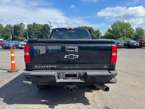 Used 2018 Chevrolet Silverado 2500 LT w/ Midnight Edition AWD/4WD image 3