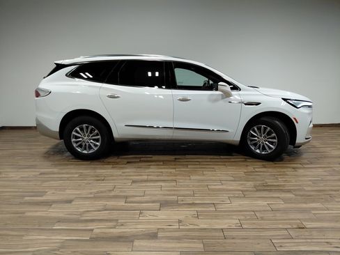 Used 2024 Buick Enclave Premium image 34