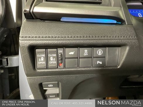 Used 2024 Honda Odyssey Touring image 41