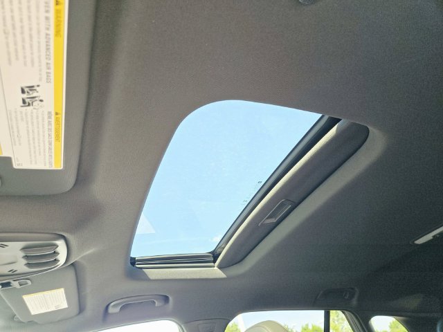 New 2026 Chevrolet Trax RS w/ Sunroof Package FWD image 9