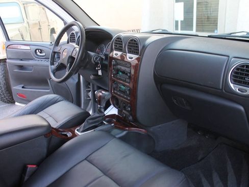 Used 2005 GMC Envoy XL SLT RWD image 27