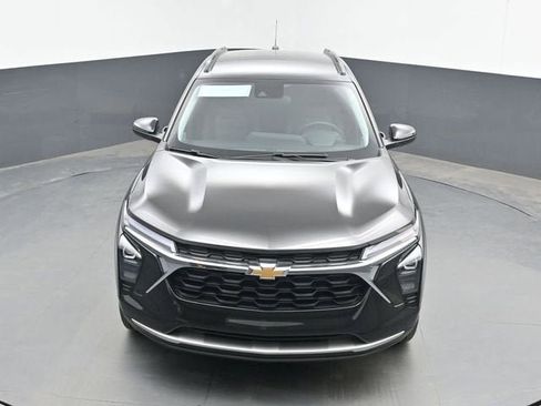 New 2026 Chevrolet Trax LT w/ LT Convenience Package FWD image 32