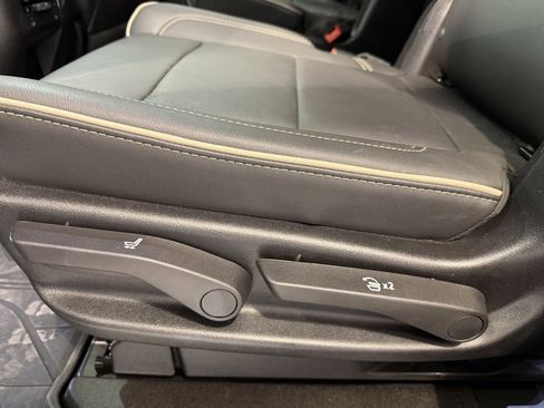 Used 2024 Chevrolet Tahoe Premier image 30