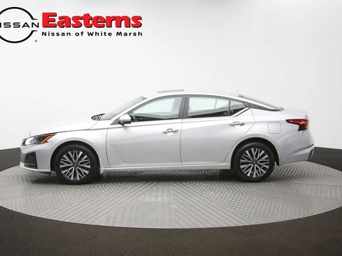 Used 2023 Nissan Altima 2.5 SV w/ SV Premium Package AWD/4WD image 59