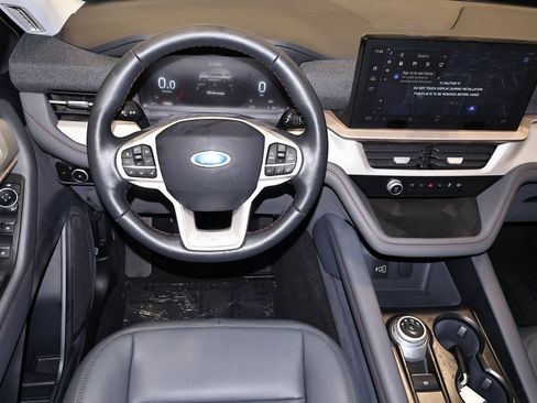 New 2026 Ford Explorer Active w/ Active Comfort Package image 20