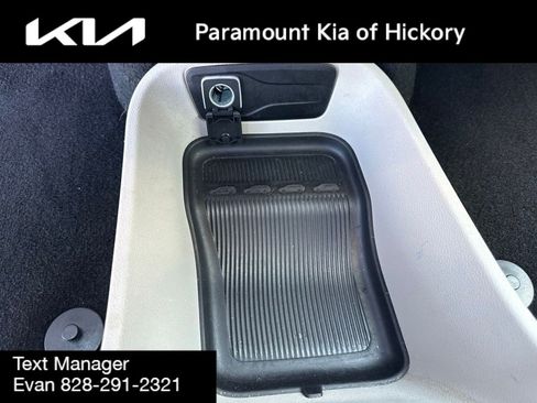 Used 2024 Chrysler Pacifica Touring-L FWD image 26