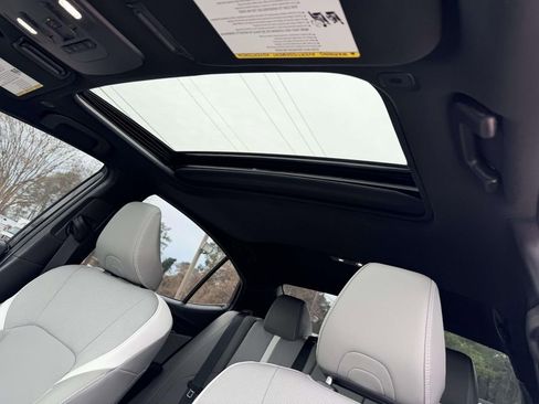 Certified 2025 Toyota Camry SE w/ Convenience Package image 21