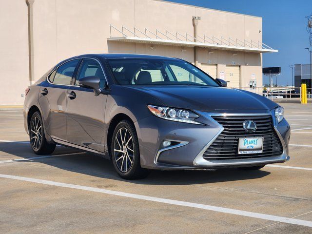 Used 2016 Lexus ES 350 w/ Luxury Package w/Wood Trim FWD image 3