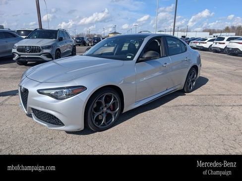 Used 2019 Alfa Romeo Giulia Ti image 6