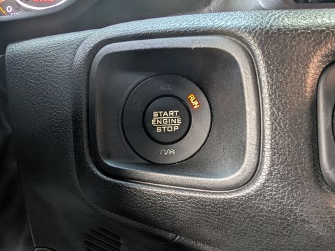 Used 2024 Jeep Wrangler Sport S image 30