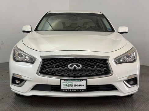 Used 2018 INFINITI Q50 Luxe w/ Sensory Package (Luxe) AWD/4WD image 2