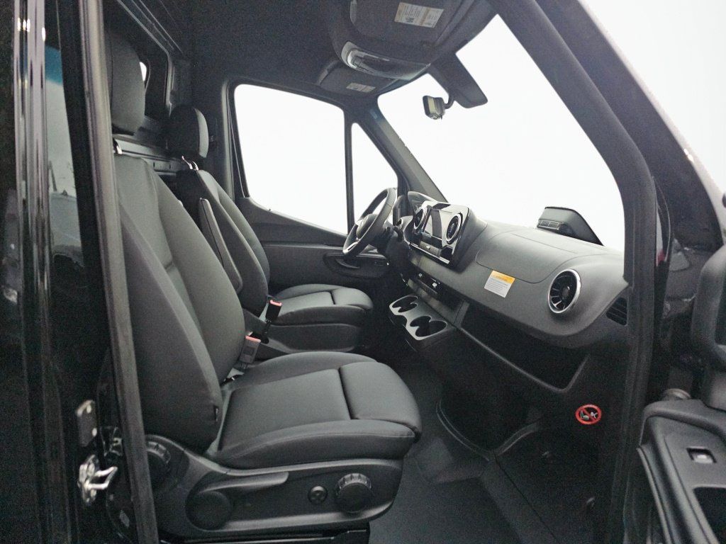 New 2025 Mercedes-Benz Sprinter 2500 image 17