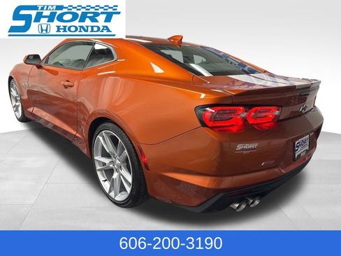Used 2022 Chevrolet Camaro LT w/ RS Package image 7