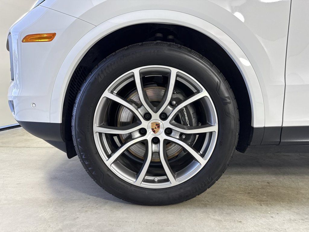 Certified 2026 Porsche Cayenne AWD/4WD image 13