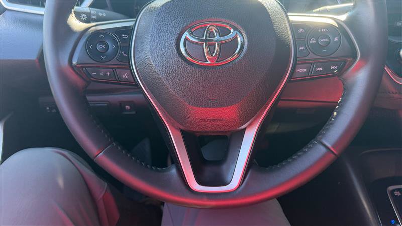 Used 2023 Toyota Corolla SE w/ SE Package FWD image 33