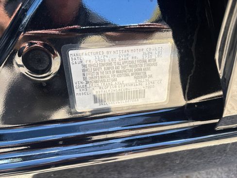 Used 2025 Nissan Versa SV w/ Trunk Package FWD image 27