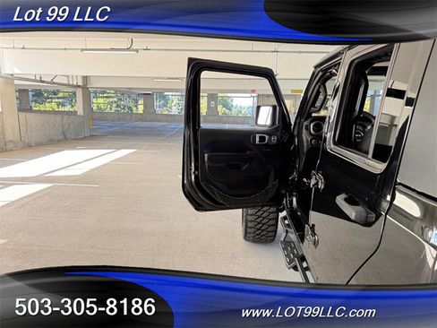 Used 2022 Jeep Gladiator Sport AWD/4WD image 31