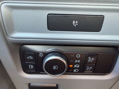 Used 2023 Ford F150 XLT AWD/4WD image 19