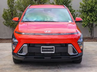 Used 2024 Hyundai Kona SEL w/ Convenience Package FWD video 2