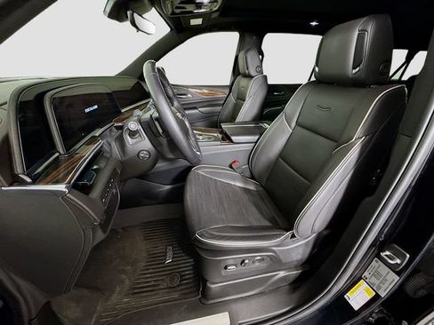 Used 2024 Cadillac Escalade ESV Premium Luxury w/ LPO, Floor Liner Package AWD/4WD image 23