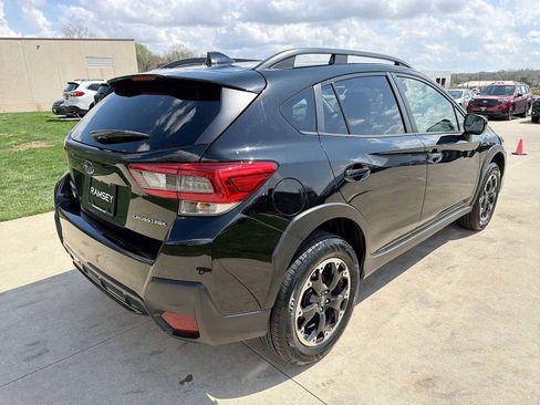 Used 2022 Subaru Crosstrek 2.0i Premium image 6