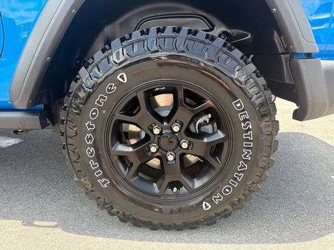 Used 2023 Jeep Wrangler Sport AWD/4WD image 13