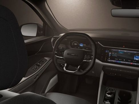 New 2026 Jeep Cherokee Laredo image 8