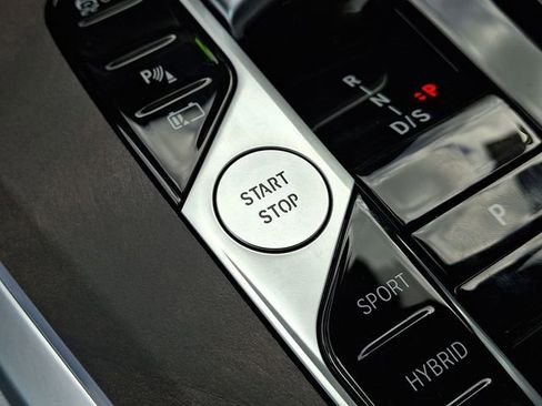 New 2026 BMW X5 xDrive50e w/ Climate Comfort Package image 19