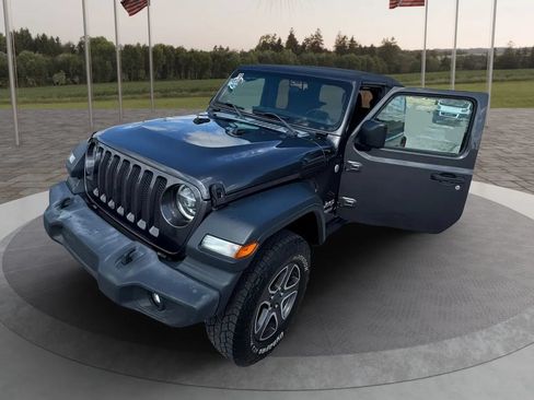 Used 2020 Jeep Wrangler Sport AWD/4WD image 28
