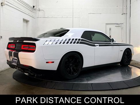 Used 2022 Dodge Challenger R/T w/ Blacktop Package image 8