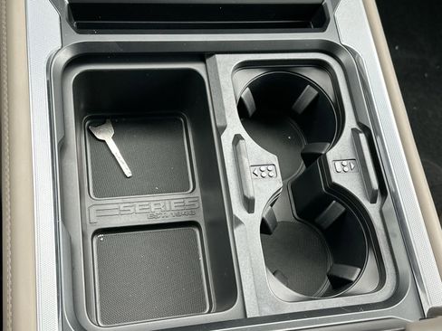 New 2026 Ford F450 Platinum w/ Platinum Plus Package image 32