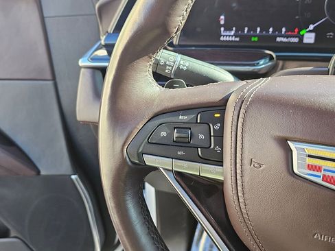 Certified 2023 Cadillac Escalade ESV Sport Platinum image 36