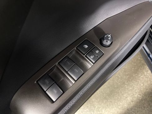 Certified 2023 Toyota Camry SE w/ Convenience Package FWD image 16