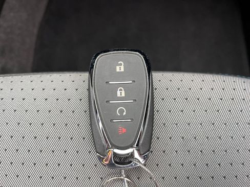 Used 2025 Chevrolet Trax LT image 21