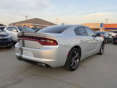 Used 2019 Dodge Charger SXT w/ Plus Group RWD image 6